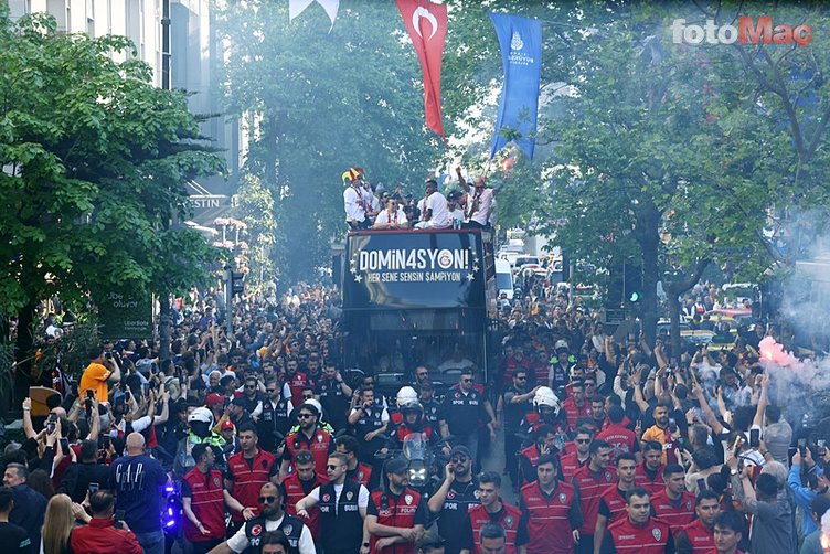 iste galatasarayin otobus seyahatinden cok ozel kareler 51
