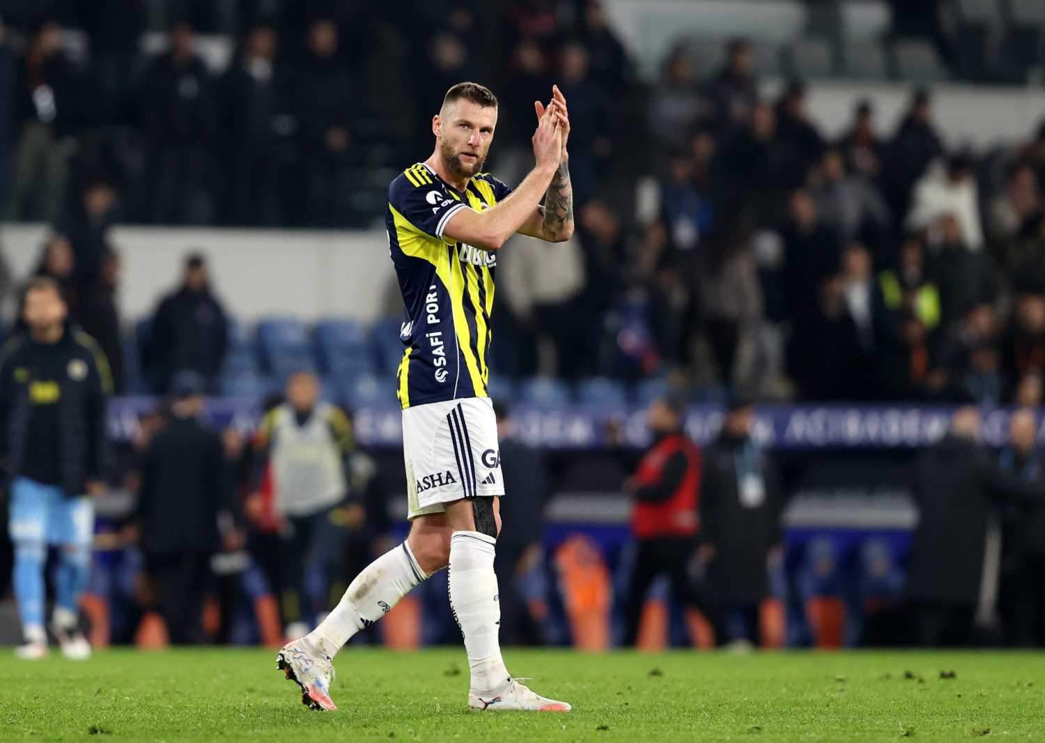 jose mourinho fenerbahceli yildizi real madride aliyor transferde yilin bombasi 6