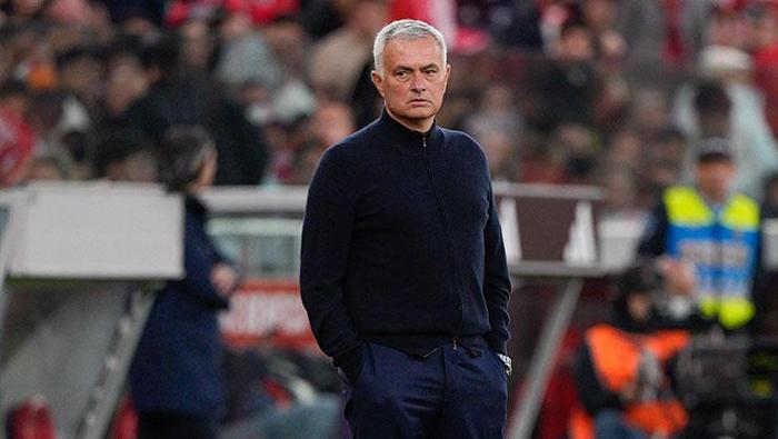 Jose Mourinho'dan Arda Güler kararı! Ekipten gönderilmesini istediği isim belirli oldu... 4 jose mourinhodan arda guler karari ekipten gonderilmesini istedigi isim belirli oldu 2 21B8ziMU