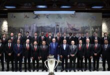 Lider Recep Tayyip Erdoğan şampiyon Galatasaray'ı kabul etti 19 lider recep tayyip erdogan sampiyon galatasarayi kabul etti TMBCLJY5