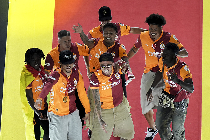 manchester uniteddan galatasaraya 10 numara transfer 2 nUvZfcWS