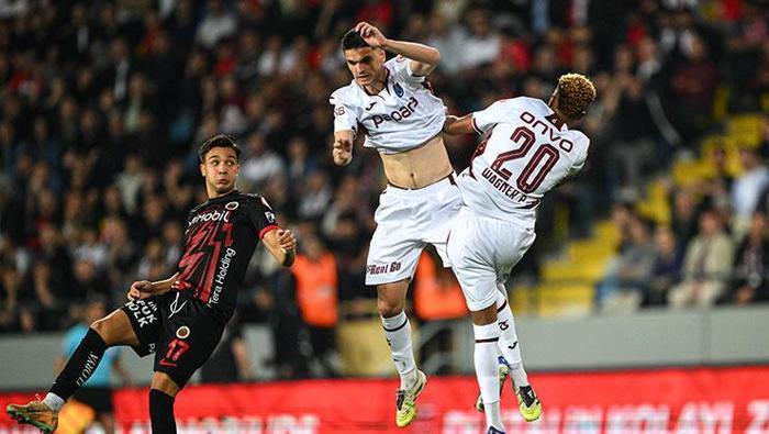 Müelliflerden Gençlerbirliği - Trabzonspor maçı yorumları! 'Büyük gruplar, hatırlar' 8 muelliflerden genclerbirligi trabzonspor maci yorumlari buyuk gruplar hatirlar 6 1i44TKqk