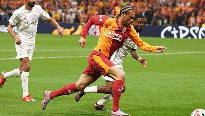Okan Buruk'un Leroy Sane atağı Almanların dikkatinden kaçmadı! Devre ortasında oyundan alındı: Bunun sembolik bir manası var 5 okan burukun leroy sane atagi almanlarin dikkatinden kacmadi devre ortasinda oyundan alindi bunun sembolik 1jtztHrX