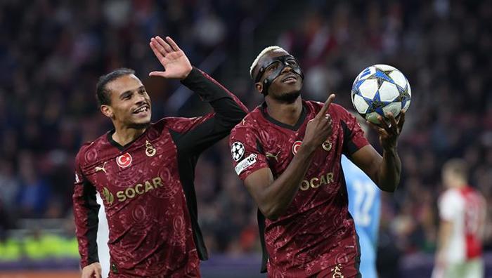 'Osimhen, Galatasaray'a istemeyerek transfer oldu' Patrice Evra'dan reaksiyon çekecek kelamlar: United harekete geçmeli 5 osimhen galatasaraya istemeyerek transfer oldu patrice evradan reaksiyon cekecek kelamlar united harekete gecmeli 3 It84Yyr2