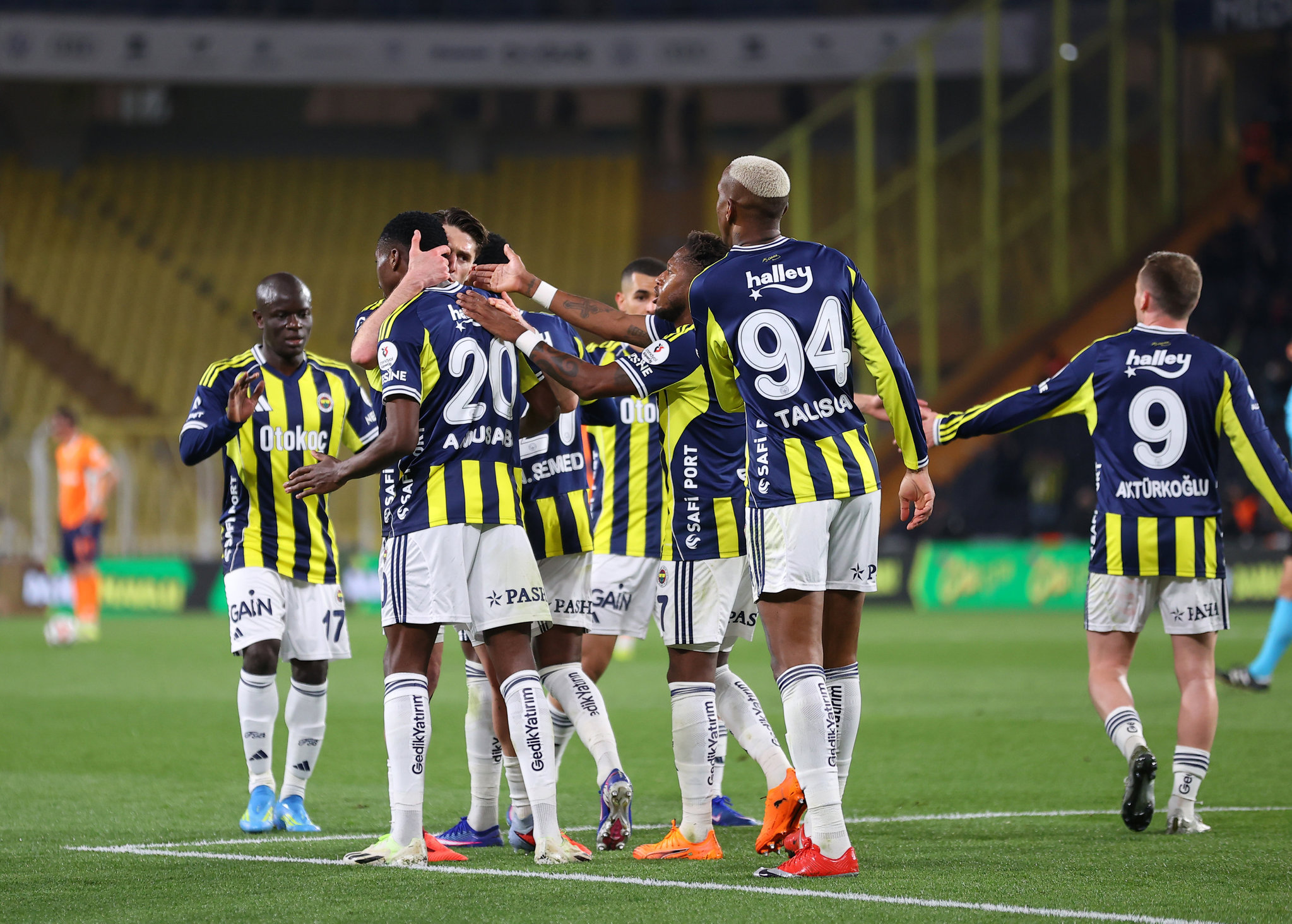 Rafael Leao’dan veda sinyali! Fenerbahçe ve Galatasaray pusuda 2 rafael leaodan veda sinyali fenerbahce ve galatasaray pusuda 0 UDvzdIud
