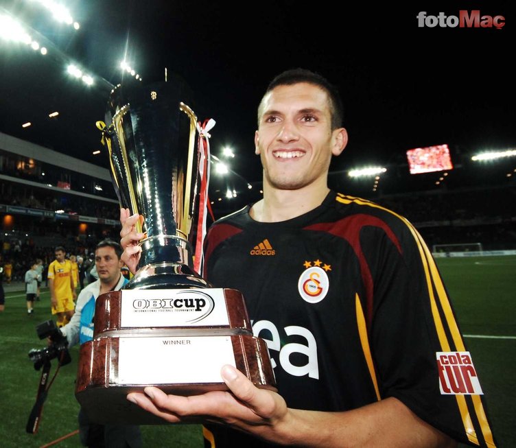 ramy bensebainiye galatasarayli eski oyuncudan davet teklifi kabul et 2 qOj7fjrv