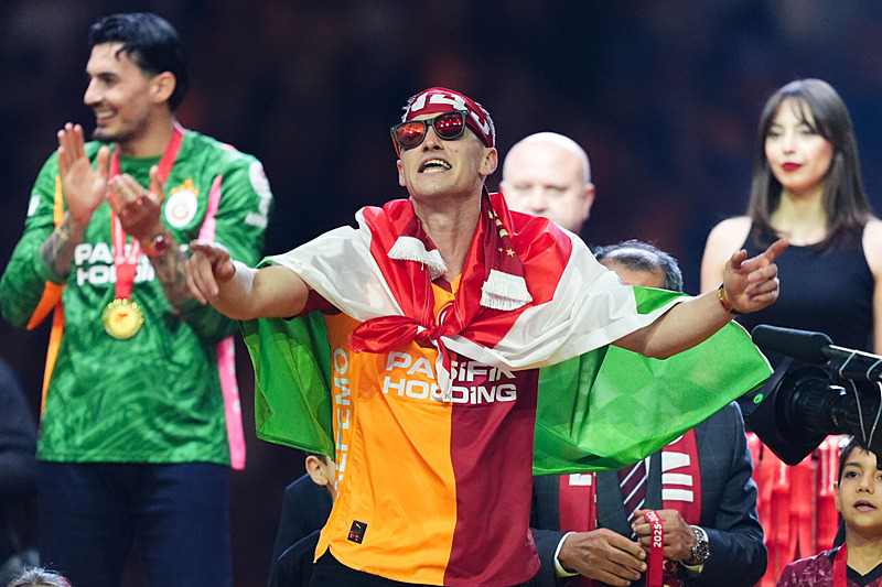 roland sallaiye adadan 3 talip birden galatasaray bonservisini belirledi 4 yCffCPLu