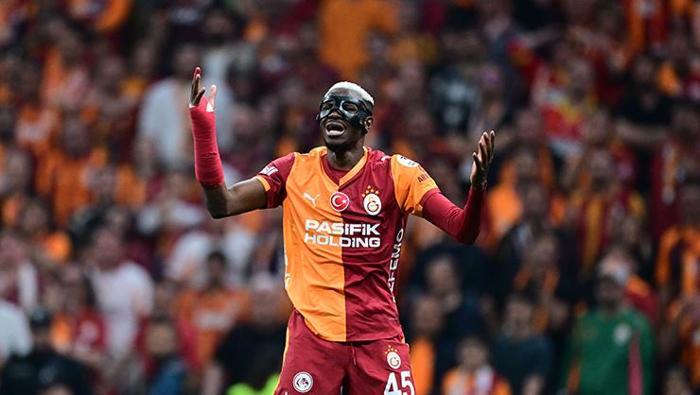 sampiyonluk sonrasi victor osimhenden gece yarisi fenerbahce gondermesi kutlama yapmayi bilmiyor 2 hr6n3193