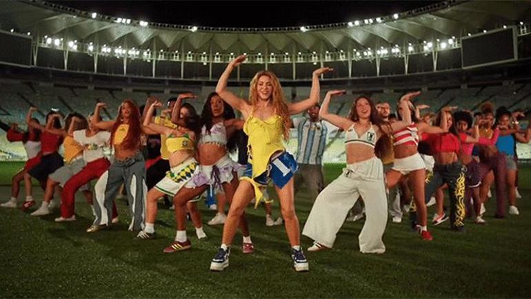 shakira 16 yil sonra dai dai ile geri dondu iste dunya kupasinin yeni muzigi zia2ske8