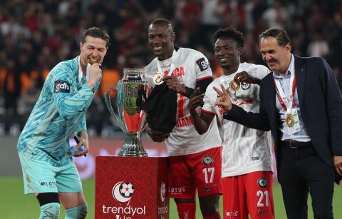 Trendyol Muhteşem Lig'e Yükselen Arca Çorum FK, Kupasını Aldı 18 trendyol muhtesem lige yukselen arca corum fk kupasini aldi 16