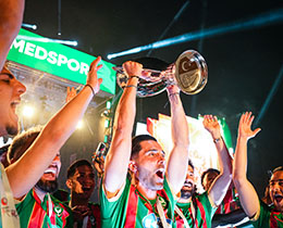 Trendyol Üstün Lig'e Yükselen Amed Sportif Faaliyetler, Kupasını Aldı 11 trendyol ustun lige yukselen amed sportif faaliyetler kupasini aldi UTtqnrw8