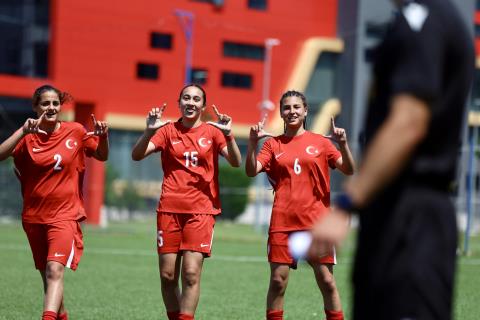 u16 kiz ulusal ekibimiz ukraynaya penaltilarla 7 5 kaybetti 4