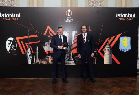 UEFA Avrupa Ligi Finali Gala Yemeği Düzenlendi 18 uefa avrupa ligi finali gala yemegi duzenlendi 16 YLkKudEi