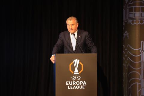 UEFA Avrupa Ligi Finali Gala Yemeği Düzenlendi 4 uefa avrupa ligi finali gala yemegi duzenlendi 2 Es6U3EJq