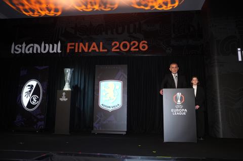 UEFA Avrupa Ligi Finali Gala Yemeği Düzenlendi 9 uefa avrupa ligi finali gala yemegi duzenlendi 7 QFncAyVr