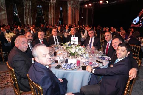 UEFA Avrupa Ligi Finali Gala Yemeği Düzenlendi 11 uefa avrupa ligi finali gala yemegi duzenlendi 9 ZVOgZpm9