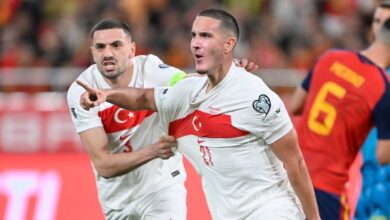 Ulusal futbolcumuz Deniz Gül Türk bayrağıyla sahnede! 10 ulusal futbolcumuz deniz gul turk bayragiyla sahnede kDHsGdAE