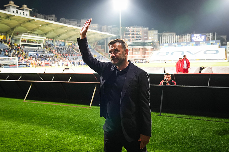ve galatasaray donemin birinci bombasini patlatiyor cimbom 1 tasla 2 kus vuracak 0 DMbYGKC7