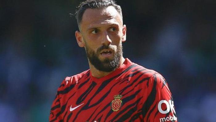 ve galatasaray transfer bombasini patlatiyor vedat muriqi listeye girdi okan buruk gorusme bile yapti E46e21uu