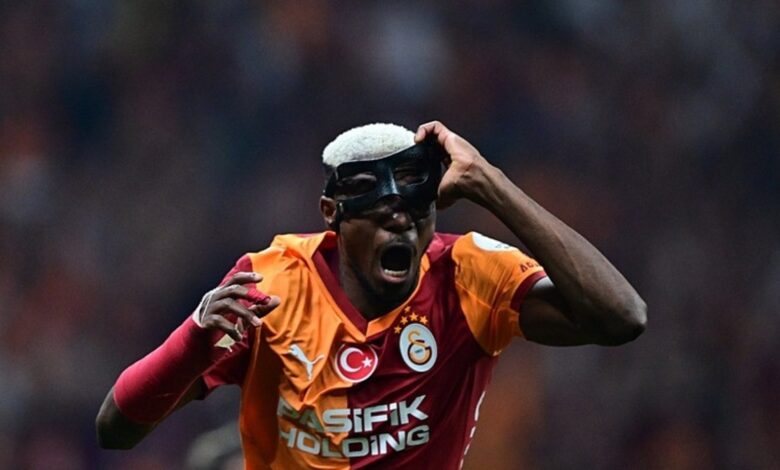 Victor Osimhen'den ayrılık savlarına flaş yanıt! Nijerya hocası açıklamıştı 1 victor osimhenden ayrilik savlarina flas yanit nijerya hocasi aciklamisti E6jQHYeK