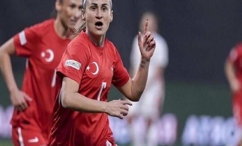 A Milli Kadın Futbol Takımımız, Malta'yı yenerek grubunu galibiyetle bitirdi! 1 a milli kadin futbol takimimiz maltayi yenerek grubunu galibiyetle bitirdi 3HJj26nt