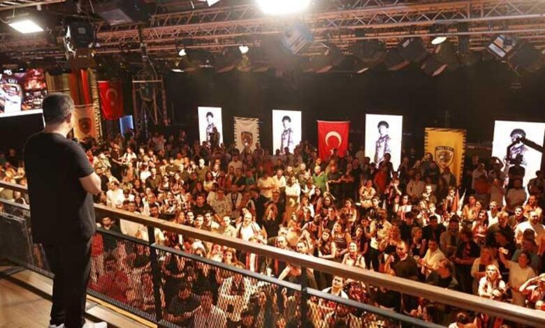 Acun Ilıcalı, Acunmedya ailesiyle Premier Lig muvaffakiyetini kutladı 1 acun ilicali acunmedya ailesiyle premier lig muvaffakiyetini kutladi eiRXkNK7