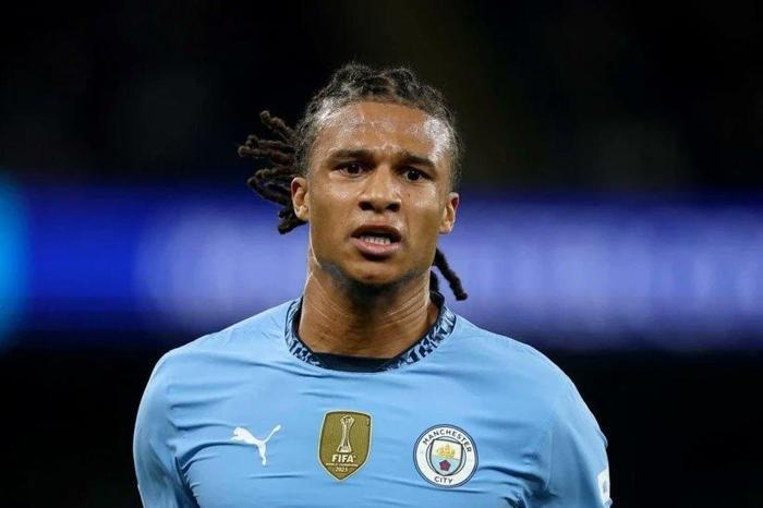aziz yildirimdan nathan ake surprizi manchester citynin stoperini getiriyor 2