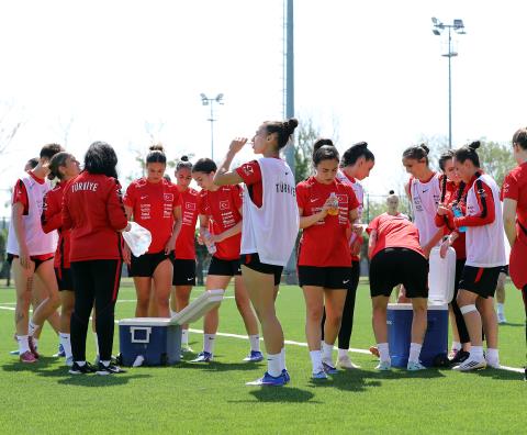 Bayan A Ulusal Kadromuz, Malta Seyahati Öncesi Taktik Çalıştı 32 bayan a ulusal kadromuz malta seyahati oncesi taktik calisti 7 7li8IcHW