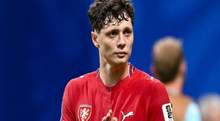 Beşiktaş aradığı stoperi İngiltere'de buldu! Flaş gelişme 1 besiktas aradigi stoperi ingilterede buldu flas gelisme V79MjmkV