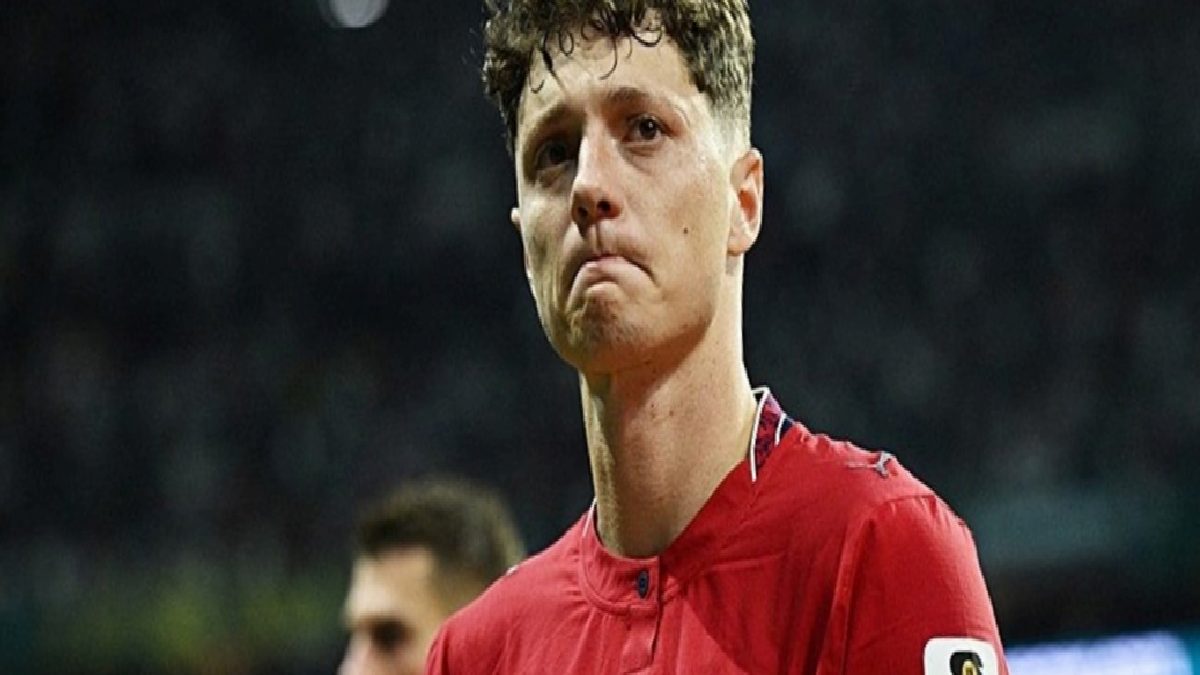 Beşiktaş'ın yeni savunma lideri İngiltere'den! Takımı satmaya sıcak bakıyor 13 besiktasin yeni savunma lideri ingiltereden takimi satmaya sicak bakiyor YMj6nvDM