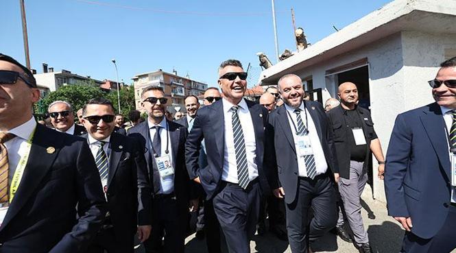 canli fenerbahce olaganustu secimli genel kurulu gergin basladi sadettin sarandan veda sozleri 5 Sh1bHzs3