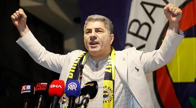 canli fenerbahcede kongrede adaylar karsi karsiya geldi iste aziz yildirim ve hakan safinin JkQgjpbY