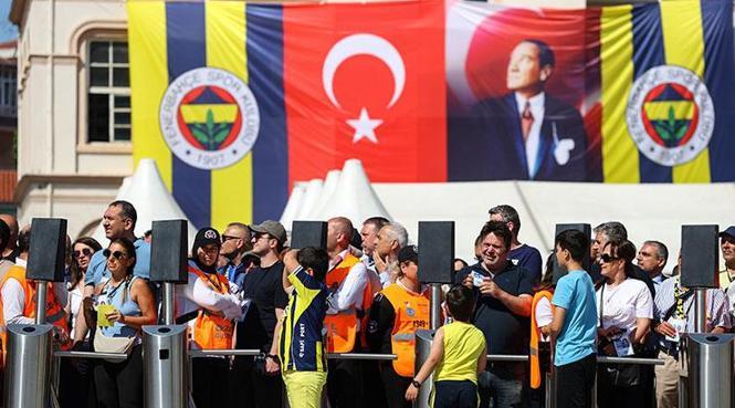 canli fenerbahcede secim gunu aziz yildirim ve hakan safi yarisiyor sandiklar acilmaya ECnAPa6G