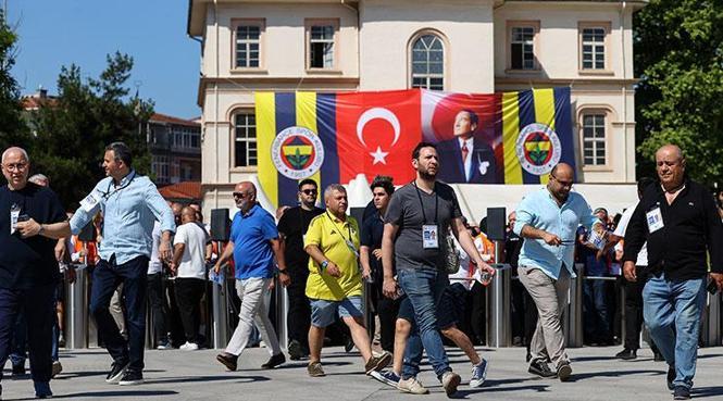 canli fenerbahcede secim gunu aziz yildirim ve hakan safi yarisiyor sandiklar acilmaya KhJXtJOL