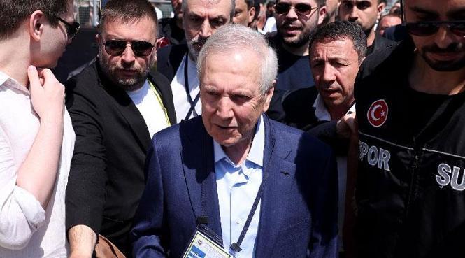 canli fenerbahcede secim gunu aziz yildirim ve hakan safi yarisiyor son dakika U8O6RQpD