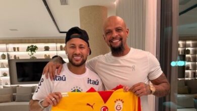 Felipe Melo'dan Neymar'a Galatasaray forması hediyesi! 13 felipe melodan neymara galatasaray formasi hediyesi Al85JvmP