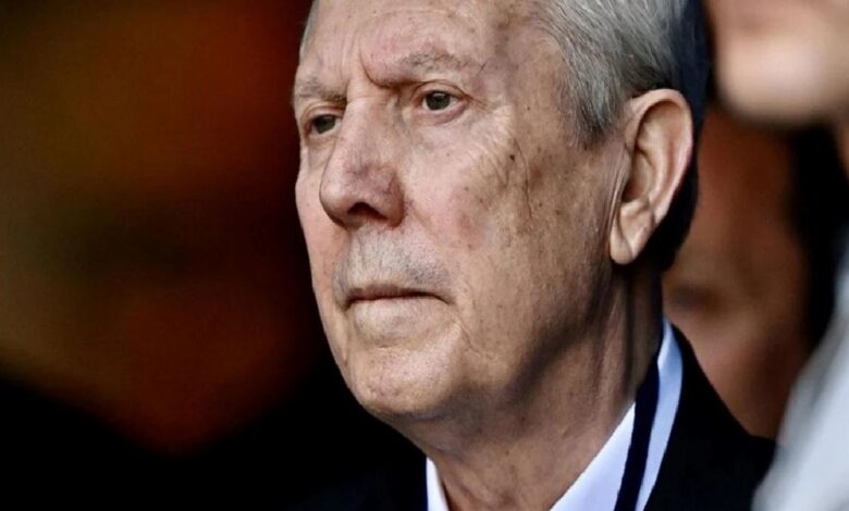 Fenerbahçe o yıldızı elinden mi kaçırıyor? Resmi görüşmeler başladı 1 fenerbahce o yildizi elinden mi kaciriyor resmi gorusmeler basladi YRhNyGGp