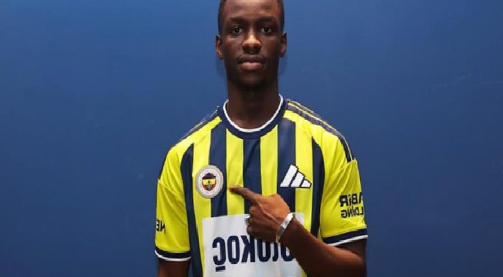 fenerbahce transferi resmen duyurdu