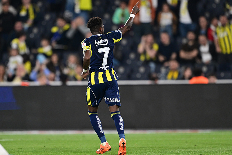 Fenerbahçe'de Fred'den flaş transfer açıklaması! O haberlere yanıt verdi ve... 3 fenerbahcede fredden flas transfer aciklamasi o haberlere yanit verdi ve 1 pgecyMBL
