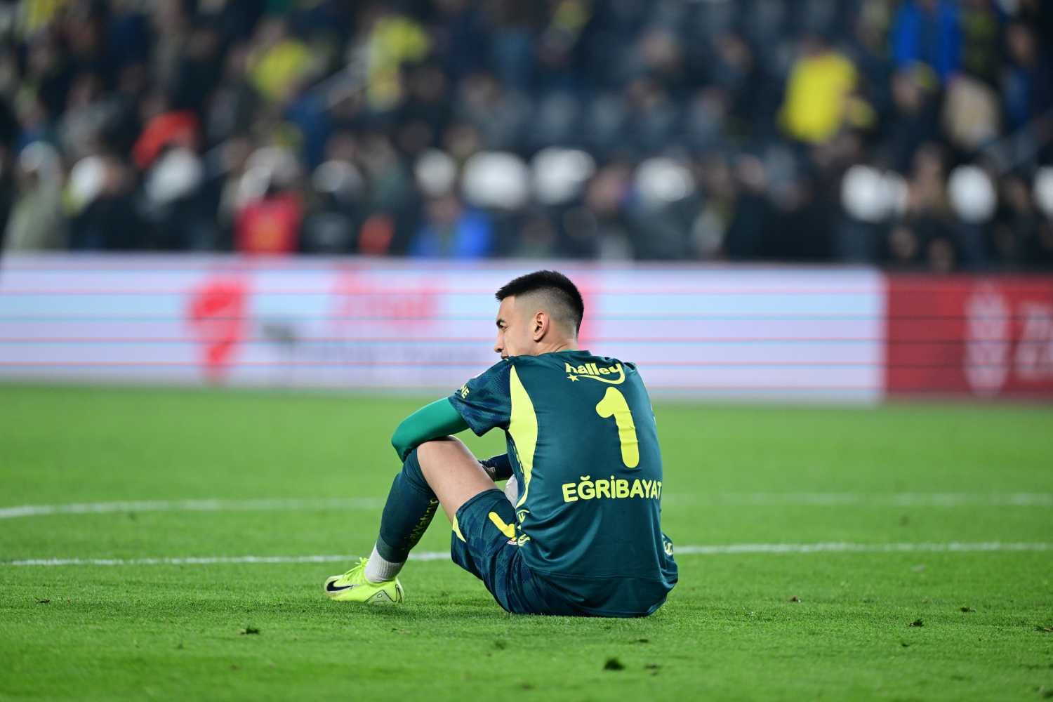 fenerbahcede kaleci krizi takim disi ihtimali gundemde 5 rhRehFsW