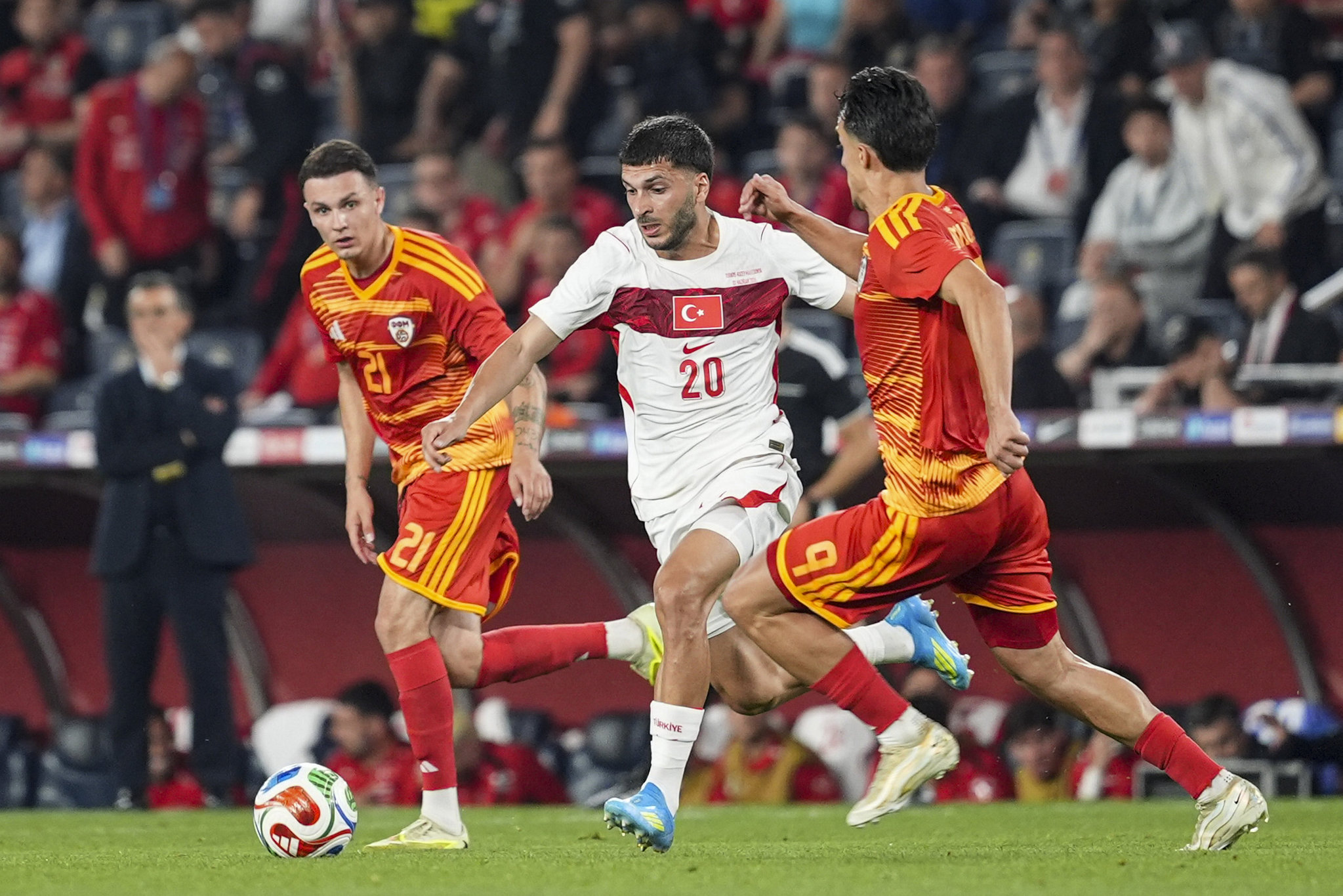 fenerbahcede oguz aydin karari ulusal macin akabinde 1 2fA21AlZ