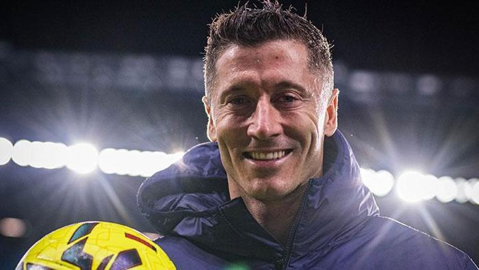Fenerbahçe'de Robert Lewandowski bombası! Seçim öncesi resmi teklif yapıldı... 6 fenerbahcede robert lewandowski bombasi secim oncesi resmi teklif yapildi 4 GpCtWA7b