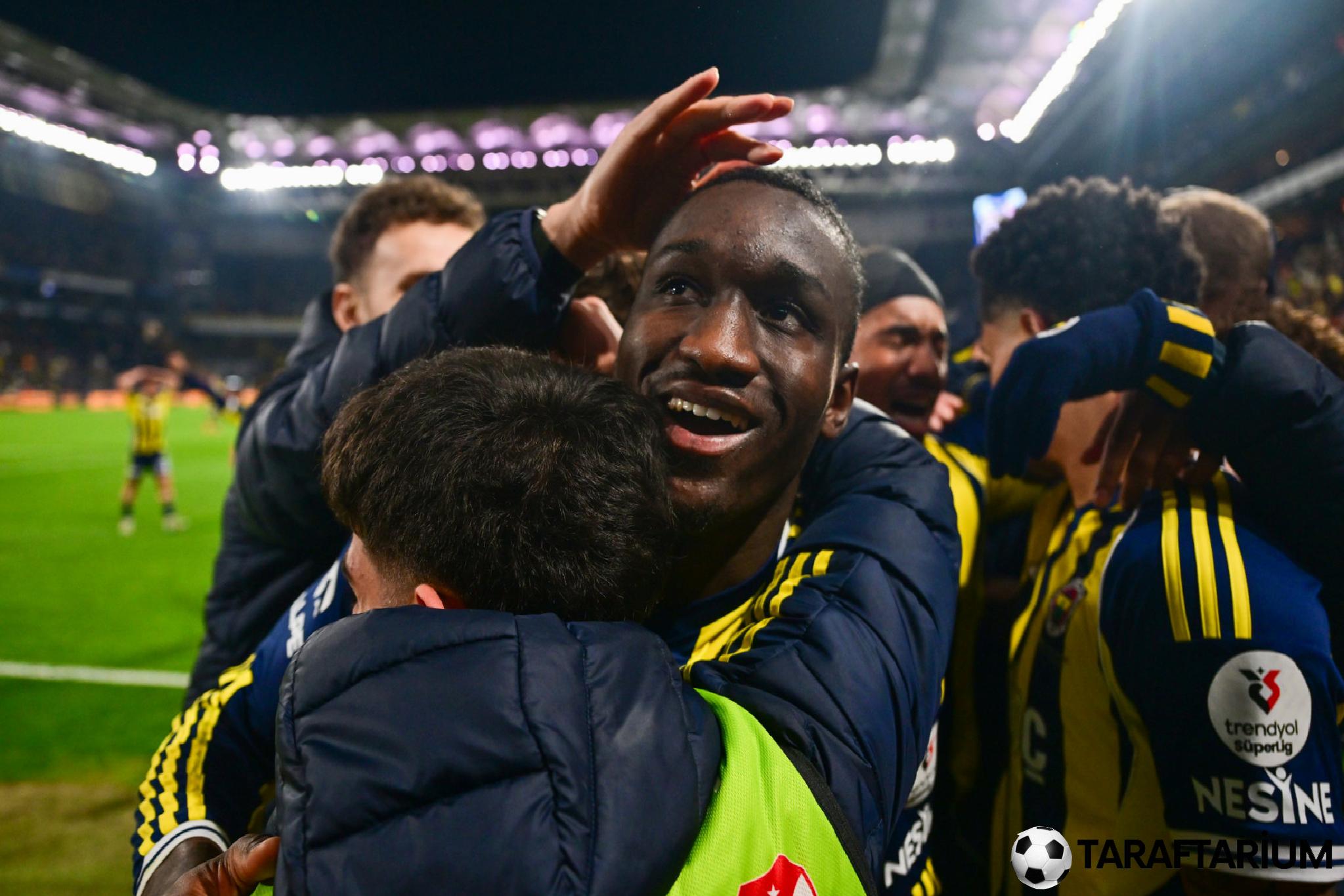 fenerbahcede sidiki cherif hareketliligi 6 kulup transferde siraya girdi 5 1lciLZay