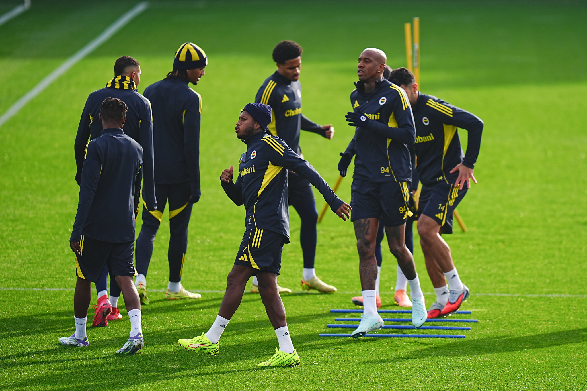 fenerbahceden ayrilik istegini idareye iletti transfer olacagi kadro ve imza tarihi 4 IVprAssH