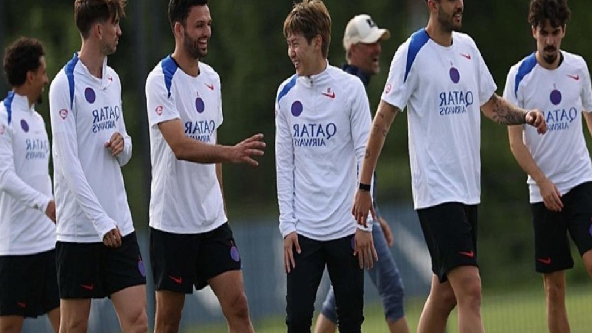 Fenerbahçe'den savunmaya bir aday daha! Galatasaray'ın da transfer gündemindeydi 4 fenerbahceden savunmaya bir aday daha galatasarayin da transfer gundemindeydi zrAkIFhr
