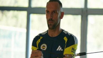 fenerbahcenin yeni golcusu vedat muriqi calismalara basladi tG9gpbnR