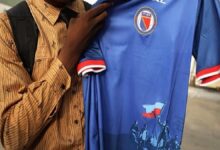 FIFA "siyasi" buldu, Haiti forma tasarımını değiştirdi 11 fifa siyasi buldu haiti forma tasarimini degistirdi SApydCmc