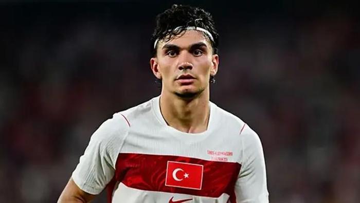 Galatasaray iki ulusal yıldızın peşinde! Görüşmeler resmen başladı 4 galatasaray iki ulusal yildizin pesinde gorusmeler resmen basladi 2 d5qe7G56