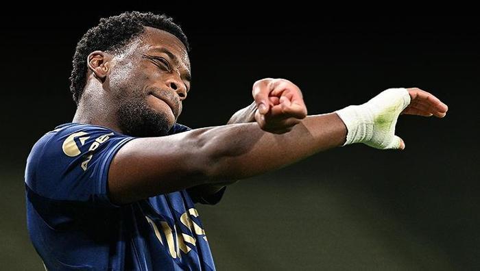 Galatasaray'dan Jhon Duran'a transfer şartı! Maaşı da belirli oldu: Onayı bekliyor 7 galatasaraydan jhon durana transfer sarti maasi da belirli oldu onayi bekliyor 0 6EgAHNuz
