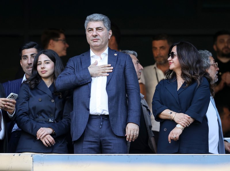 Hakan Safi kimdir? Hakan Safi nereli? İşte hayatı ve kariyeri 2 hakan safi kimdir hakan safi nereli iste hayati ve kariyeri 0 qTf4NR7c
